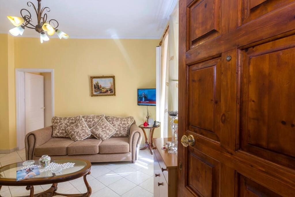 Ria'S Apartment In Corfu Town Exterior foto