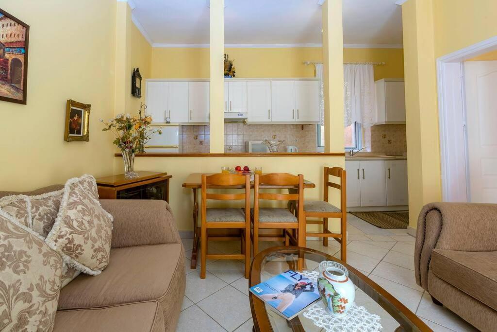 Ria'S Apartment In Corfu Town Exterior foto